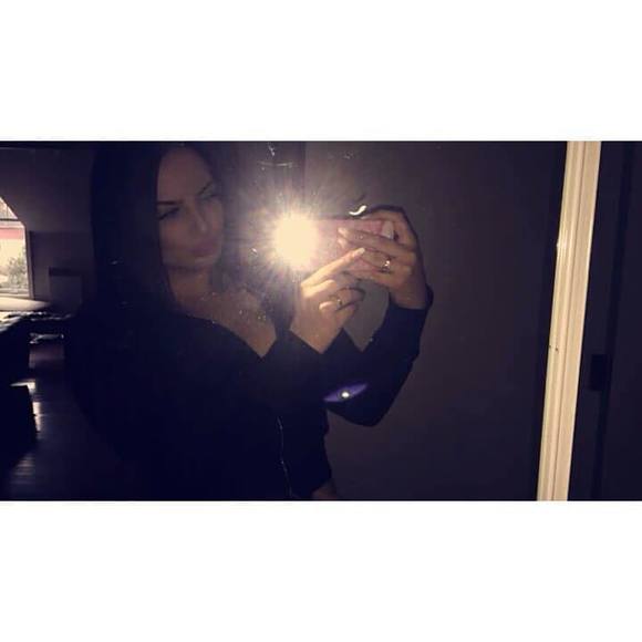 Meet your Posher, Cynthia - Picture 1 of 1